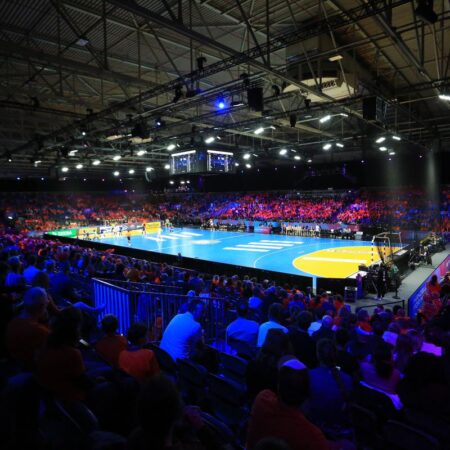 Zi de handbal la Rotterdam Ahoy în cadrul Campionatului Mondial de handbal feminin: rezultate, fotografii și detalii