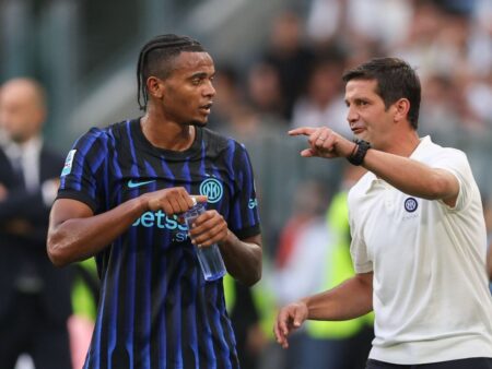 Îngrijorări pentru Cristi Chivu înaintea meciului cu Liverpool » Titularul de bază al lui Inter, incert pentru confruntarea din Liga Campionilor