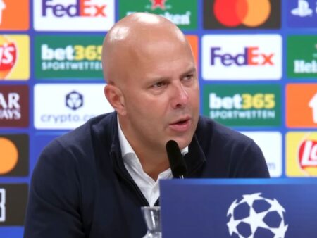 Arne Slot a reacționat după ce l-a exclus pe Mohamed Salah din lot: „Eu îl văd diferit”