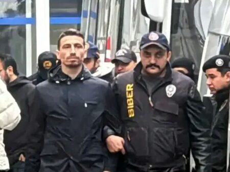 15 bilete, același pariu câștigător » Scandalul pariurilor ia amploare în meciurile europene: metodele fotbalistului reținut