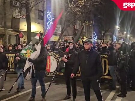 Suporterii olandezi în drumul lor către stadion pentru confruntarea europeană dintre FCSB și Feyenoord