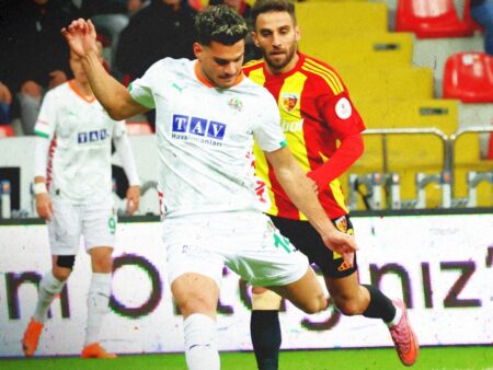 Ce raportaje apar în presa turcă despre Ianis Hagi, după o nouă partidă fără goluri?