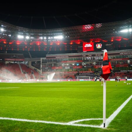 Scandal cu fanii lui FC Koln: Poliția i-a lăsat în pielea goală!
