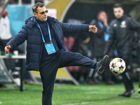 „Incredibil! Ce înseamnă asta? De ce reacționezi mereu în acest fel?”