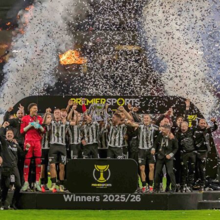 Surpriză deosebită! Au realizat al cincilea trofeu în cei 148 de ani de istorie ai clubului.