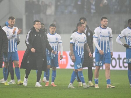 OUT! Universitatea Craiova concediază un jucător după incidentul de la Atena