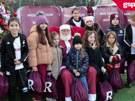 Rapidiștii au oferit cadouri de Crăciun copiilor