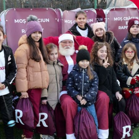 Rapidiștii au oferit cadouri de Crăciun copiilor