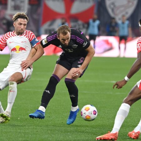 Tragedia familială îl determină pe mijlocașul cu aproape 300 de meciuri în Bundesliga să se retragă mai devreme decât era planificat.