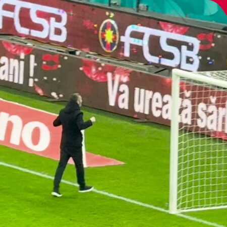 FCSB – Rapid 2-1. MM Stoica a cântat împreună cu fanii după finalul meciului