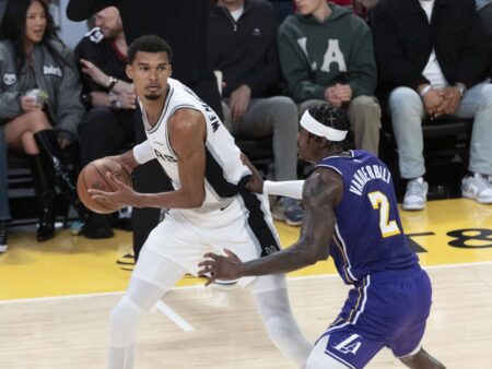 Victor Wembanyama, starul echipei San Antonio Spurs, implicat într-o anchetă în Franța! Investigații asupra transferului său la Metropolitans 92.