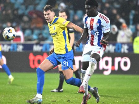 Vești neașteptate pentru Rapid și FCSB: Jucătorul dorit este blocat până în vară.