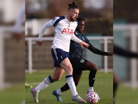 Se complică situația lui Radu Drăgușin » Tottenham achiziționează un apărător!