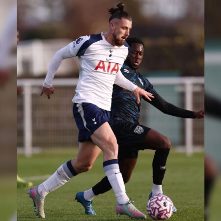 Se complică situația lui Radu Drăgușin » Tottenham achiziționează un apărător!