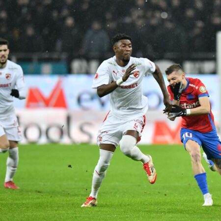 O echipă aflată la 6 puncte de play-off are cei mai mulți jucători!