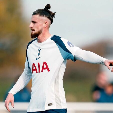 Shakespeare, un agricultor și o confuzie poștală » Povestea din spatele numelui echipei lui Radu Drăgușin, Tottenham