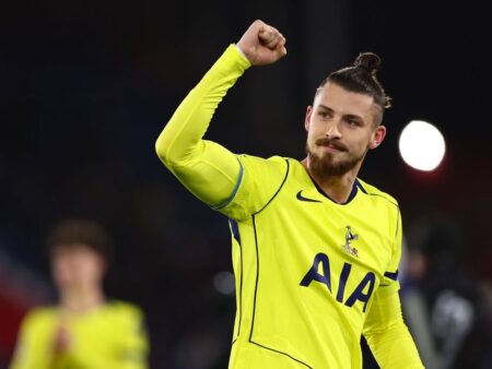 Radu Drăgușin, primele declarații după revenirea pe teren la Tottenham: „Astăzi am simțit lumina”