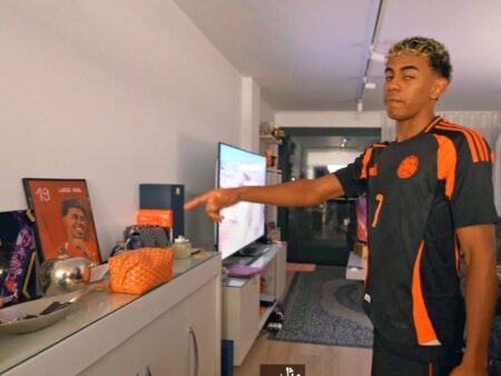 Excentricul Lamine Yamal a făcut turul locuinței și a dezvăluit motivul neobișnuit pentru care nu poate avea o iubită: „Am o problemă de acest gen”