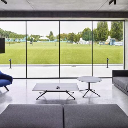 „Echipa nu sunt eu, nu ești tu” poate fi reformulat ca „Echipa nu este doar eu și nici tu”.