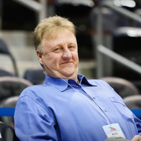 Tatăl său s-a sinucis, mama a crescut singură 6 copii » A depășit sărăcia pentru a deveni unul dintre cei mai mari jucători din istoria NBA