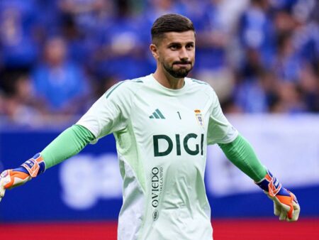 Vedeta care împarte vestiarul cu Horațiu Moldovan a primit primul cartonaș roșu la 40 de ani » Este dublu campion european