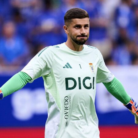 Vedeta care împarte vestiarul cu Horațiu Moldovan a primit primul cartonaș roșu la 40 de ani » Este dublu campion european