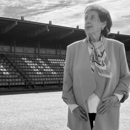 Tristețe în fotbal! Femeia care a marcat istoria ne-a părăsit.