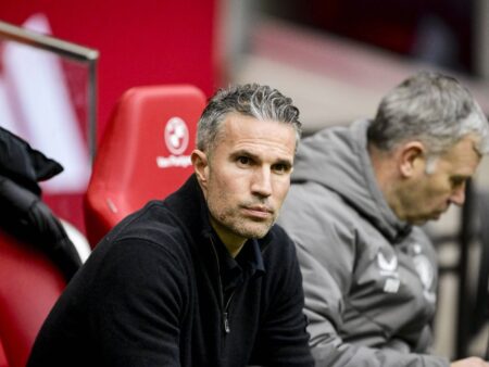 „Crede că toți suntem cretini?”