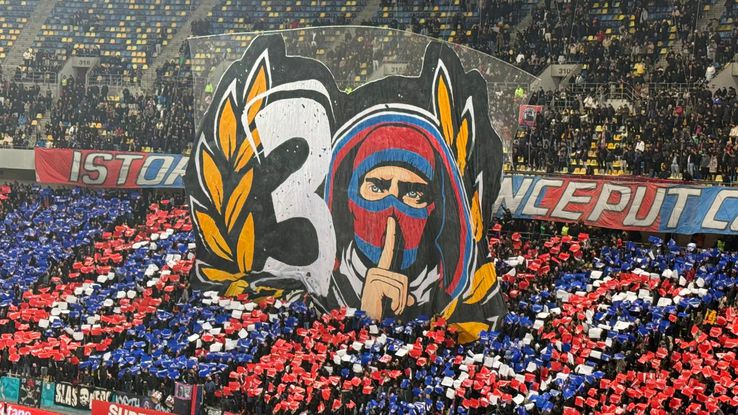 Atmosfera la FCSB - Rapid + Scenografia celor din Peluza Nord a roș-albaștrilor