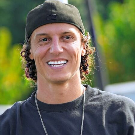 „Am călătorit 70 de ore cu autocarul și mi-am accidentat mâinile la o miuță”