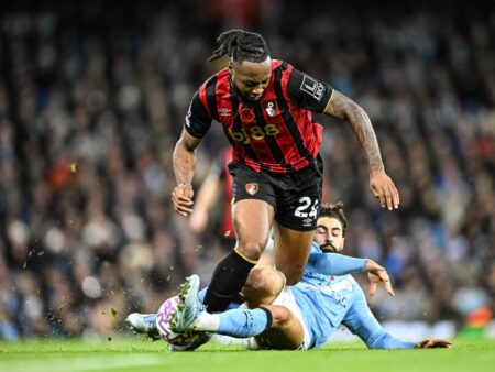 Manchester City și Liverpool se confruntă pentru transferul noului star din Premier League