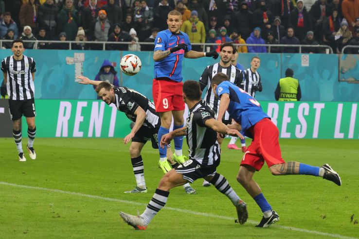 FCSB - PAOK, Elias Charamboulous, Răzvan Lucescu