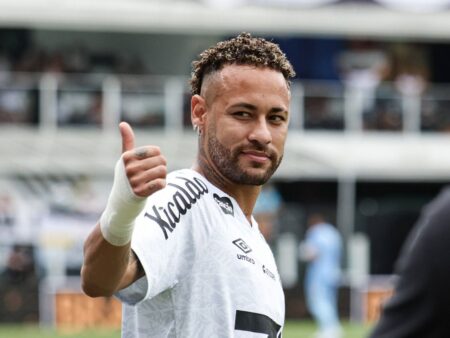 Neymar, sărăcia Mondialului? Starul de la FC Santos le oferă fanilor vești nefavorabile.