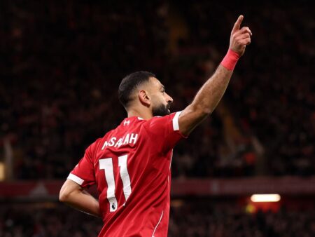 Arne Slot l-a adus pe Salah în minutul 26 al partidei cu Liverpool