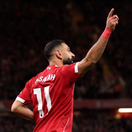 Arne Slot l-a adus pe Salah în minutul 26 al partidei cu Liverpool