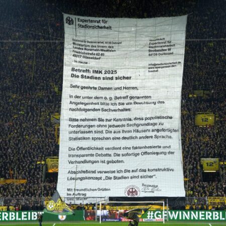 Scenografie excepțională creată de fanii Borusiei Dortmund » Istoria din spatele mesajului de pe „Zidul Galben”