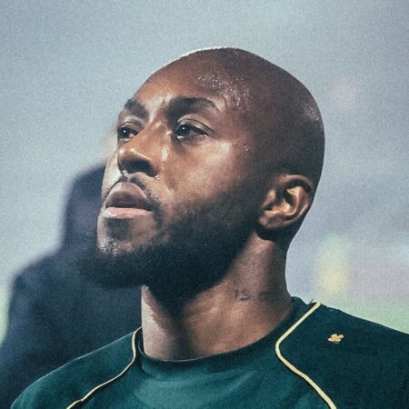 „Acum patru luni, medicii mi-au spus că nu voi mai putea juca fotbal niciodată.”