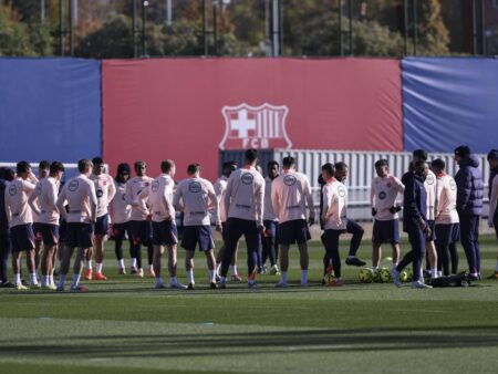 Cadou surpriză de sărbători în cantonamentul Barcelonei » O companie auto din Emirate a oferit daruri aurite!