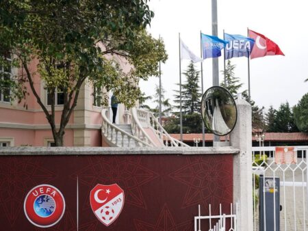 Al doilea val de arestări în scandalul pariurilor! 29 de fotbaliști, dintre care doi activează la Galatasaray și Fenerbahce