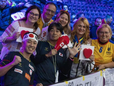 CORESPONDENȚĂ DIN ROTTERDAM: Ultimul mister din grupa României de la Campionatul Mondial s-a clarificat + De 1 Decembrie, fanii „tricolori” s-au unit cu galeria unei alte națiuni