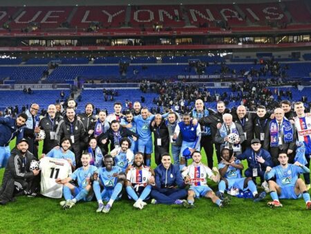 Cadou de Crăciun uimitor de la Lyon pentru o echipă amatoare pe care aînfruntat-o.