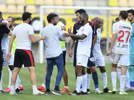 Ce surpriză! Un fost antrenor din Superligă, favorit pentru a prelua o echipă din La Liga