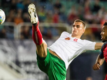 Bozhidar Chorbadzhiyski revine în Superliga României! Fostul jucător de la FCSB a semnat până în 2027.