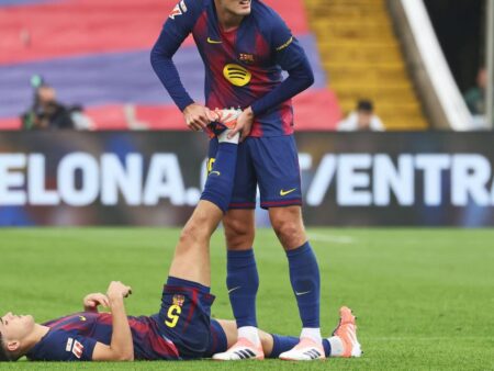 Lovitură grea pentru Barcelona! Fundașul central va lipsi pentru câteva luni.