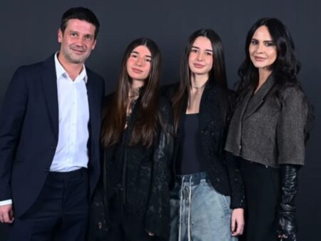 Imagini de colecție: Cristi Chivu, alături de familie la petrecerea de Crăciun a clubului Inter