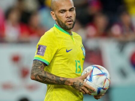 Dani Alves nu se limitează la a fi doar predicator! Achiziționează un club în Portugalia și va juca la 42 de ani.