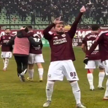 Fost internațional în acțiune » A învins rivala în derby și apoi a avut un gest obscen