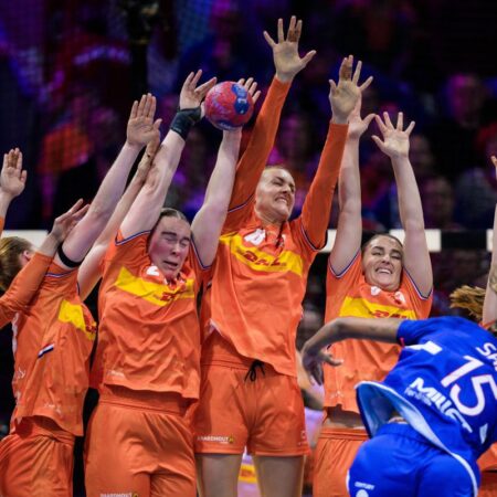 Confruntare în prelungiri cu Olanda