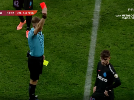 Fault violent în UTA – FCSB! Tânărul campion de 18 ani a primit direct cartonașul roșu la debut.