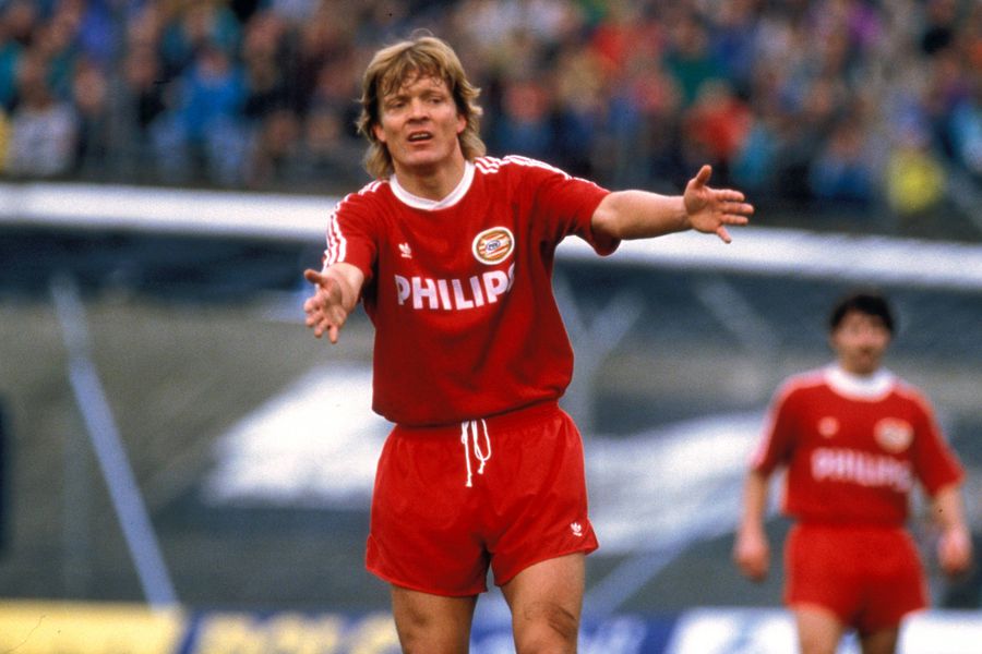 Genial! Povestea fotbalistului care a jucat DOUĂ meciuri oficiale într-o singură zi